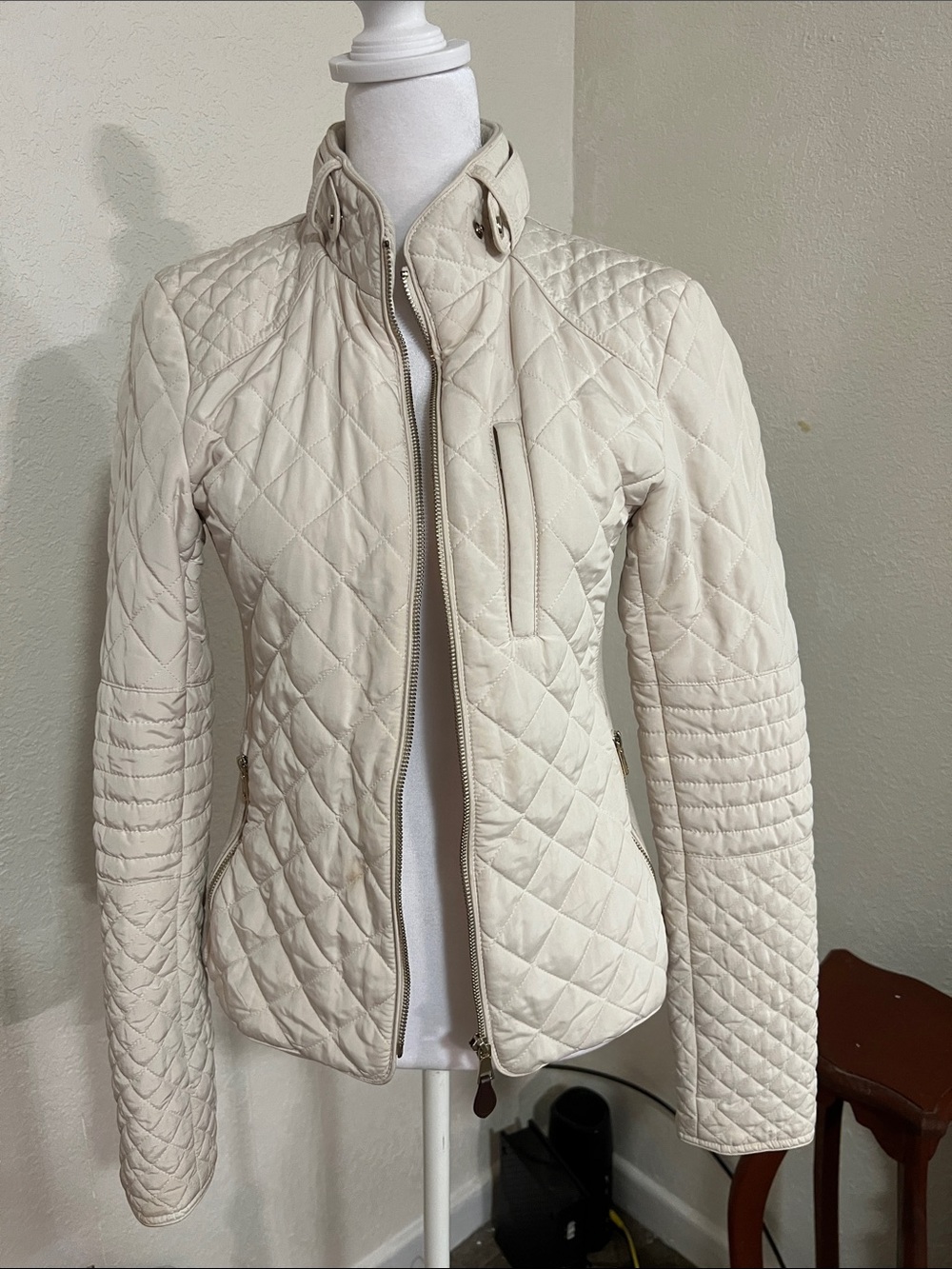 Zara Women's Quilted Light Cream Jacket
